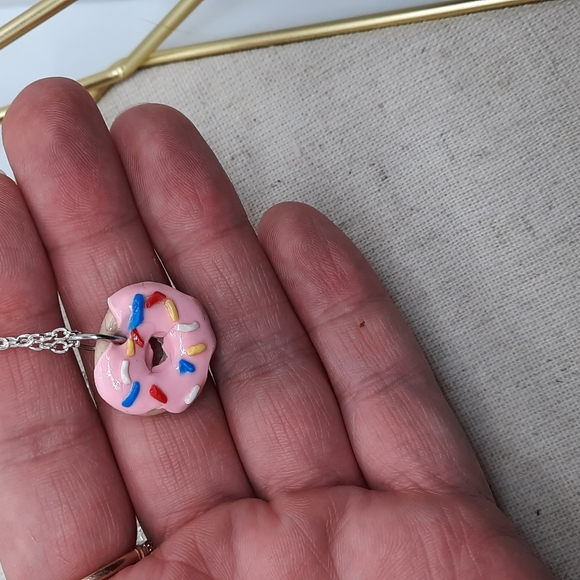 Handmade donut necklace - Picture 3 of 3